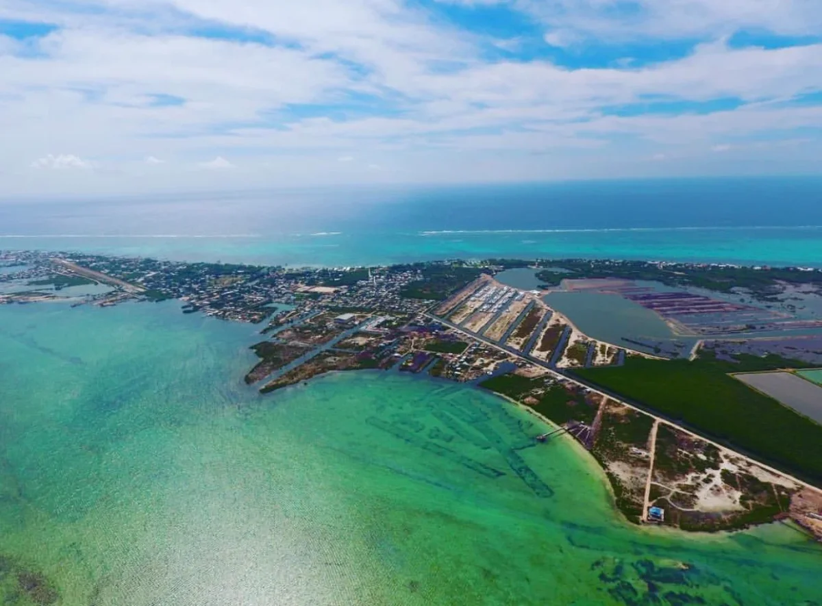 Living on Ambergris Caye